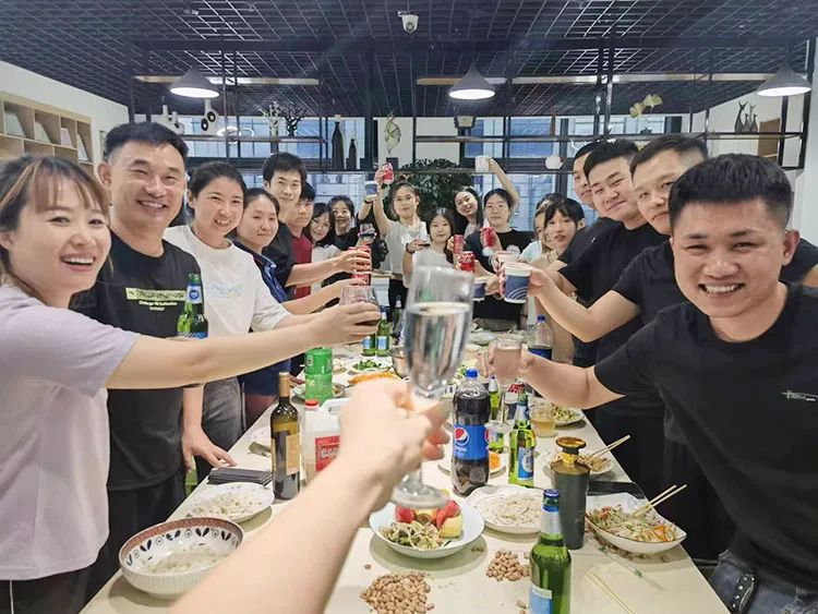 滄州智博十八周年團(tuán)建活動(dòng)--風(fēng)華歲月，感恩同行